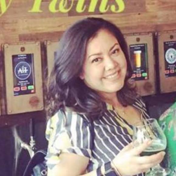 Meet your Posher, Lisette - Picture 1 of 1